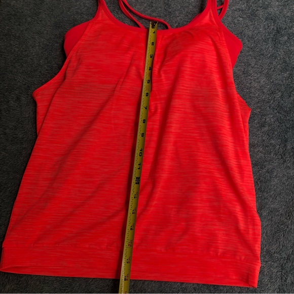 ***SOLD***Women’s Athleta workout athletic tank - Picture 4 of 12